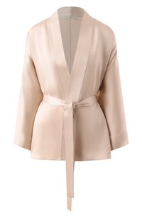 Светло-бежевый