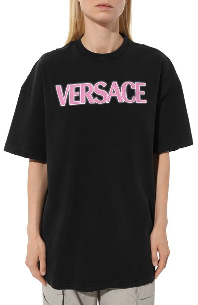 Хлопковая футболка VERSACE черного цвета по цене 92350 руб., арт. 1008174/1A06534, фото 3 Хлопковая футболка VERSACE, арт. 1008174/1A06534, фото 3