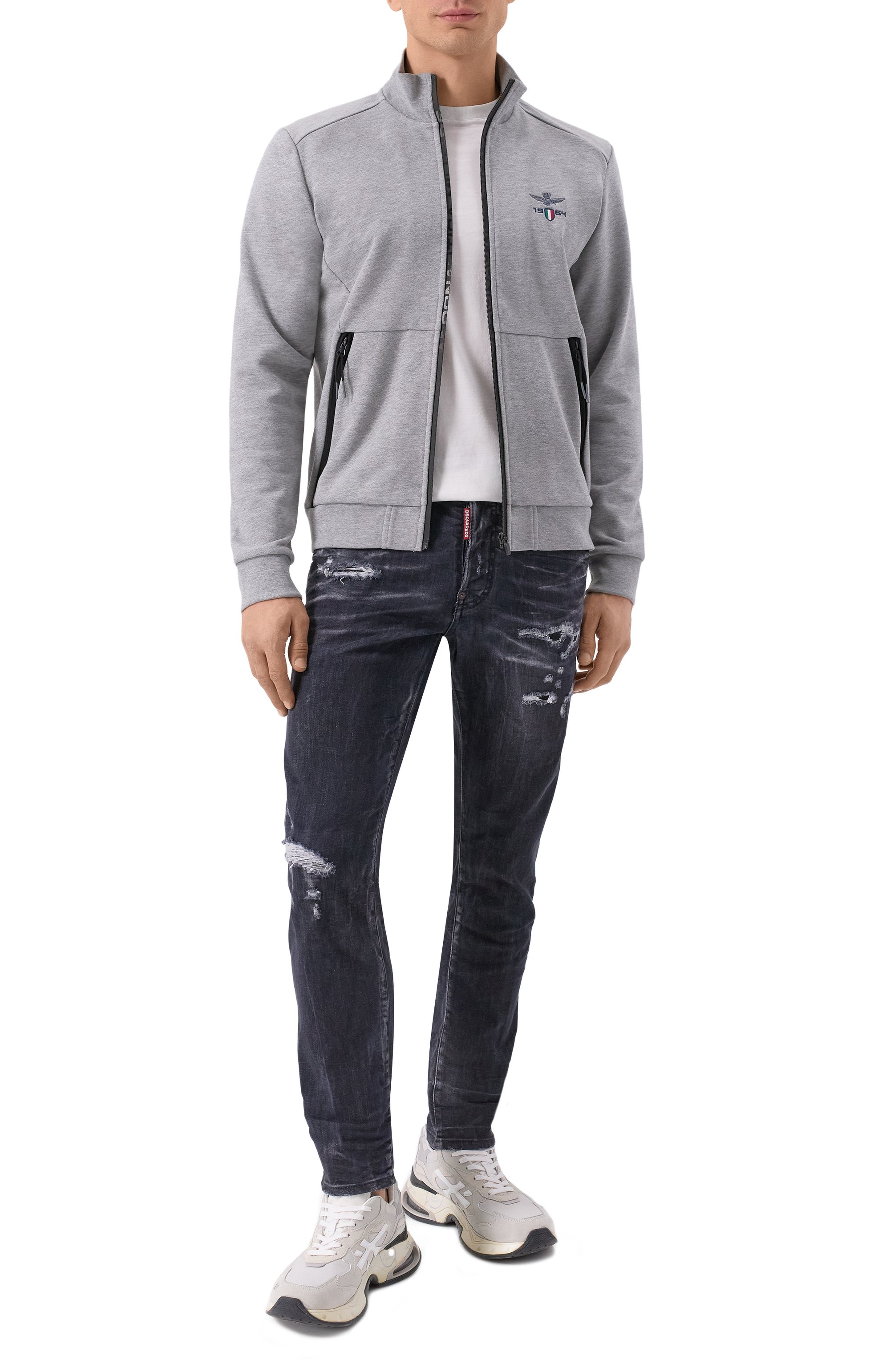 Джинсы skater DSQUARED2 темно-серого цвета по цене 79950 руб., арт. S71LB1574/S30503, фото 2 Джинсы skater DSQUARED2, арт. S71LB1574/S30503, фото 2