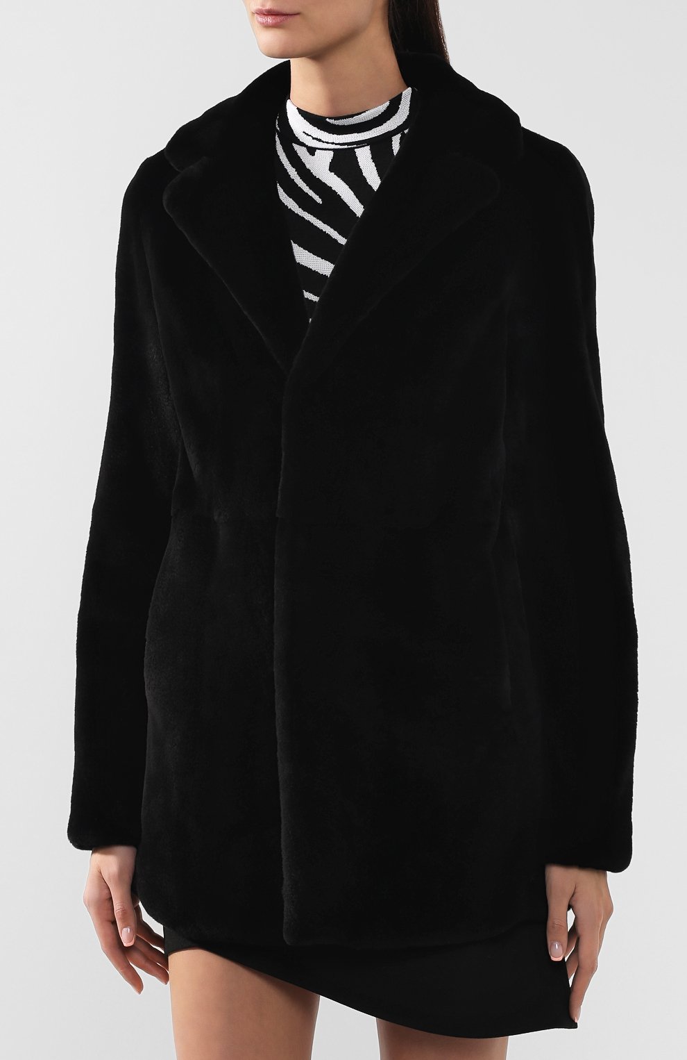 Шуба из меха норки SAINT LAURENT черного цвета по цене 1965000 руб., арт. 563661/Y7UR2, фото 3 Шуба из меха норки SAINT LAURENT, арт. 563661/Y7UR2, фото 3