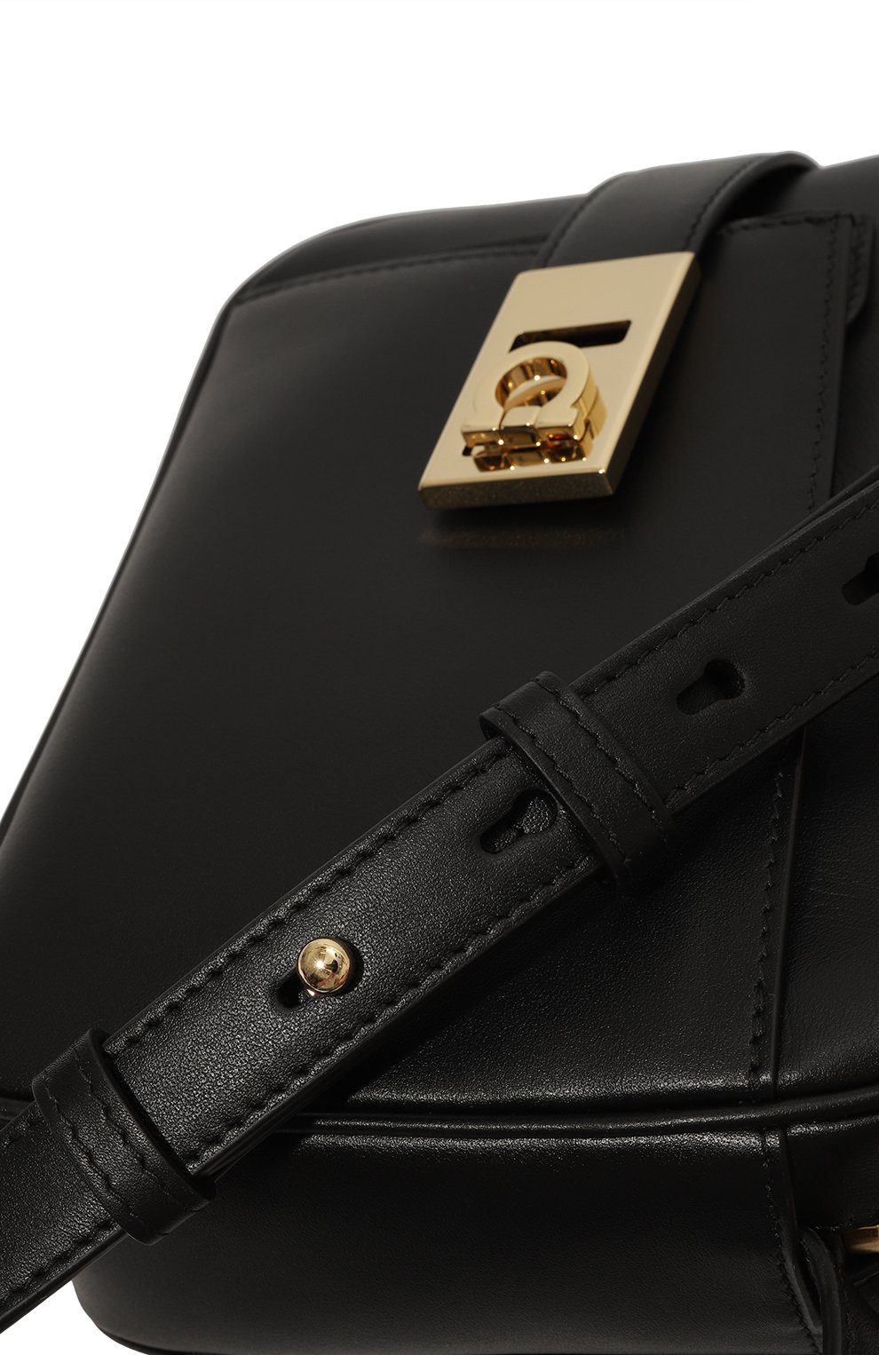 Сумка camera case small FERRAGAMO черного цвета по цене 171000 руб., арт. 216292/769547, фото 3 Сумка camera case small FERRAGAMO, арт. 216292/769547, фото 3