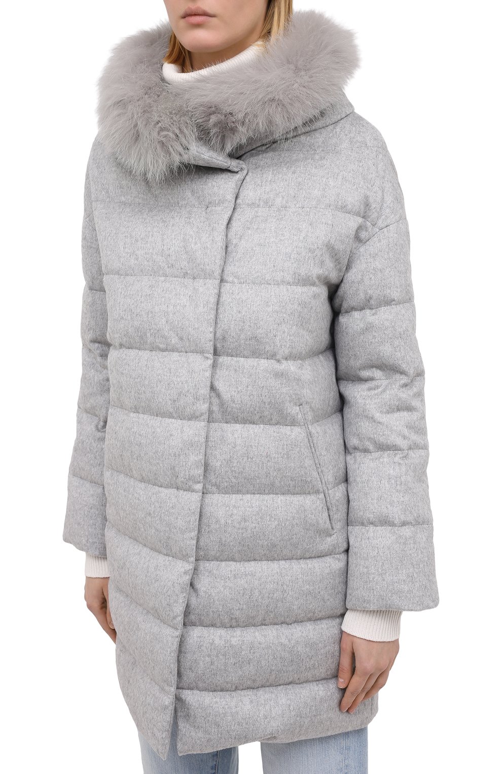 Пуховик HERNO серебряного цвета по цене 174000 руб., арт. PI1172D/38087, фото 3 Пуховик HERNO, арт. PI1172D/38087, фото 3