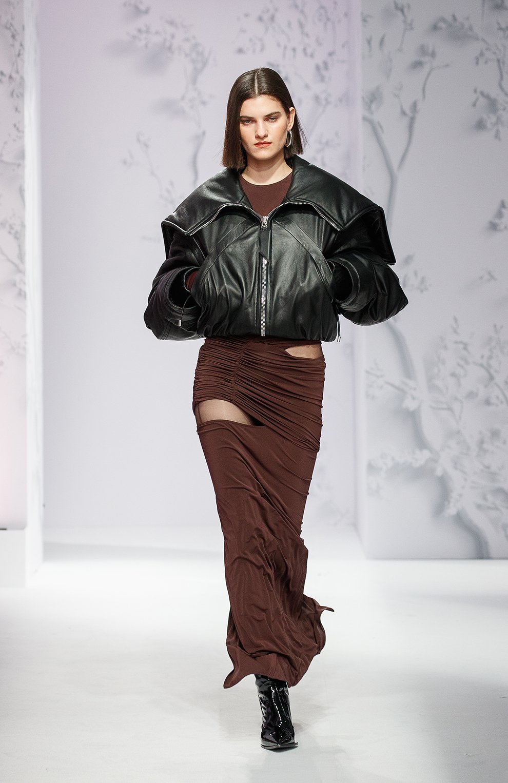 Лакированные ботильоны lady MATTIA CAPEZZANI черного цвета по цене 59950 руб., арт. W440/VERNICE, фото 8 Лакированные ботильоны lady MATTIA CAPEZZANI, арт. W440/VERNICE, фото 8