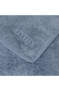 Темно-голубой