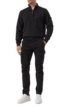 Мужской хлопковый свитшот C.P. COMPANY черного цвета, арт. 18CMSS125A110044G | Фото 2 (Длина (для топов): Стандартные; Материал сплава: Проставлено; Драгоценные камни: Проставлено; Рукава: Длинные; Стили: Кэжуэл; Принт: Без принта; Мужское Кросс-КТ: свитшот-одежда; Материал внешний: Хлопок)