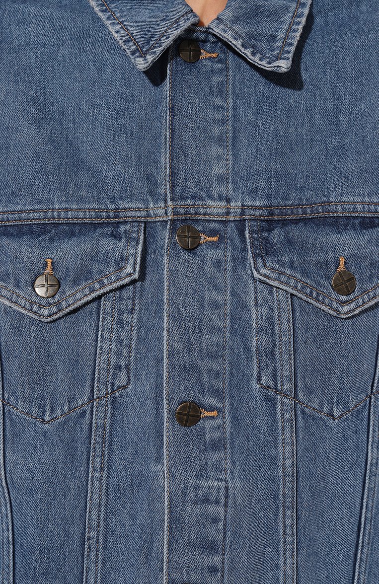 Женская джинсовая куртка KSUBI голубого цвета, арт. WC023JK001 | Фото 5 (Кросс-КТ: Куртка, Деним; Рукава: Длинные; Материал сплава: Проставлено; Материал внешний: Хлопок, Деним; Драгоценные камни: Проставлено; Длина (верхняя одежда): Короткие; Стили: Кэжуэл)