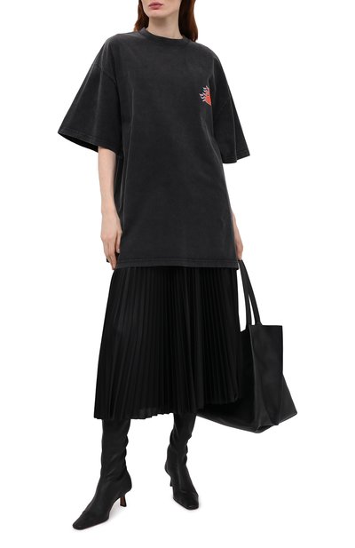 Плиссированная юбка BALENCIAGA черного цвета по цене 142500 руб., арт. 659068/TJV20, фото 2 Плиссированная юбка BALENCIAGA, арт. 659068/TJV20, фото 2