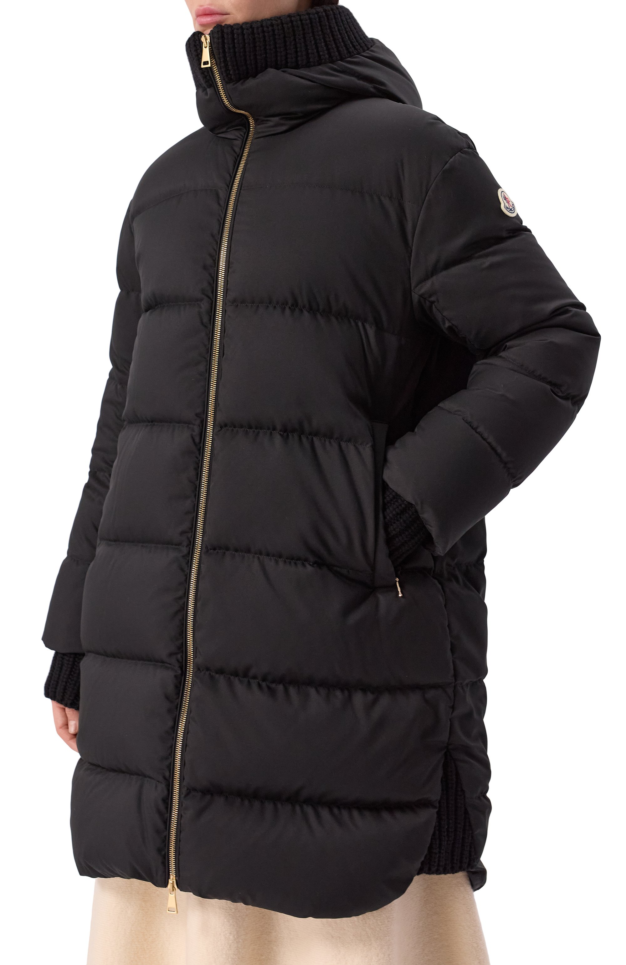 Пуховик blamont MONCLER черного цвета по цене 383000 руб., арт. 1C000-27-597WF, фото 3 Пуховик blamont MONCLER, арт. 1C000-27-597WF, фото 3