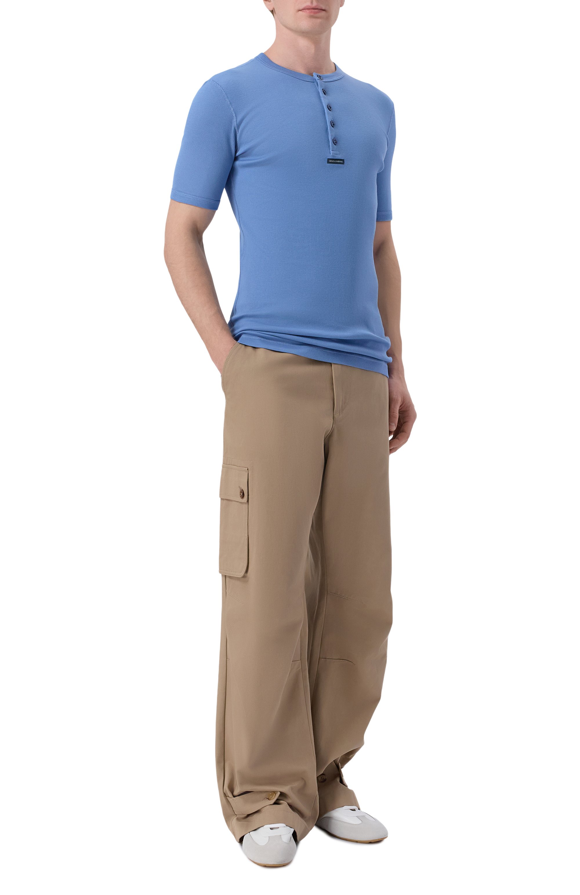 Хлопковая футболка-хенли DOLCE & GABBANA голубого цвета по цене 65300 руб., арт. G8QX6T/G7P3J, фото 2 Хлопковая футболка-хенли DOLCE & GABBANA, арт. G8QX6T/G7P3J, фото 2