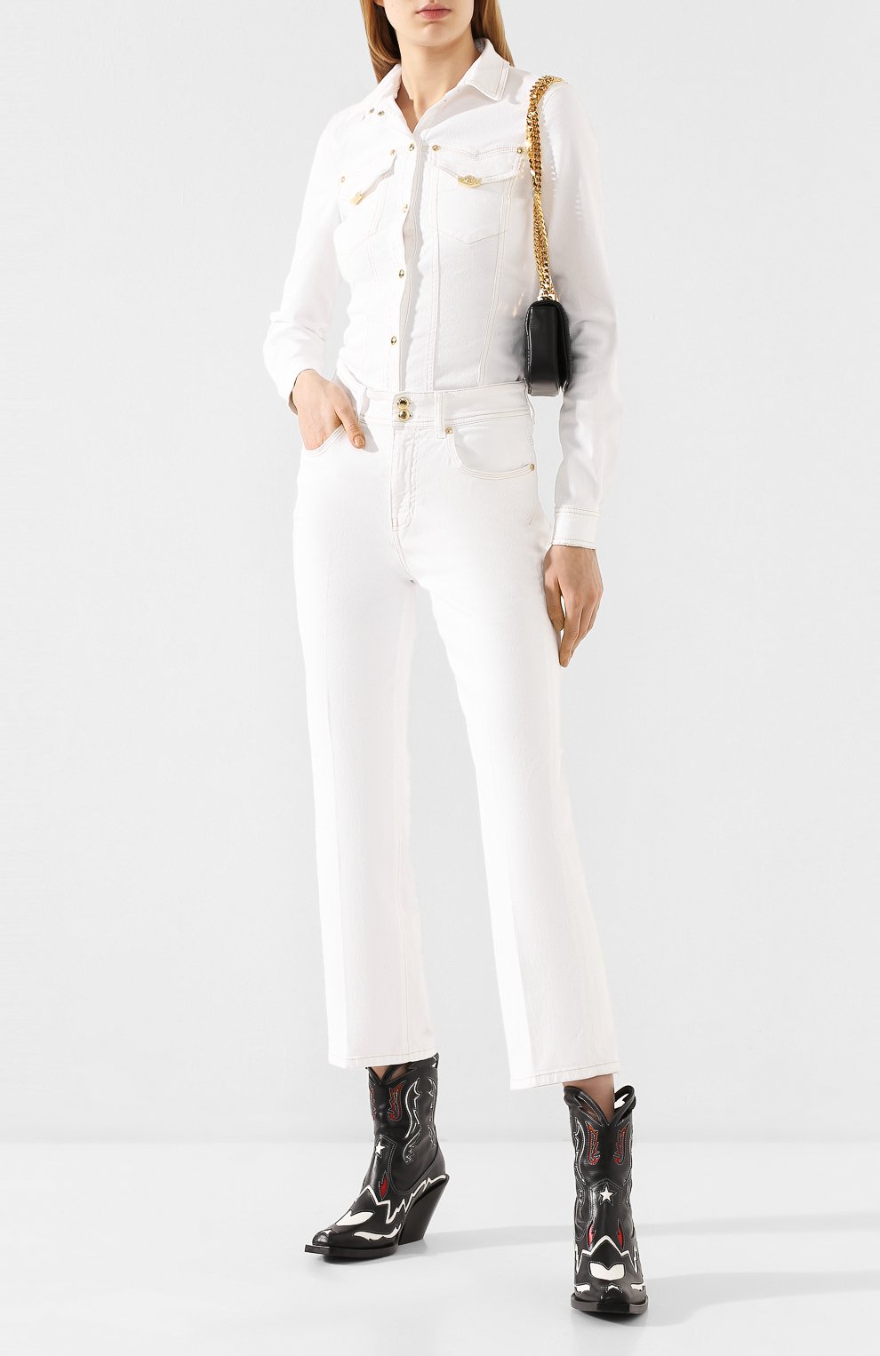 Джинсы VERSACE JEANS COUTURE белого цвета по цене 24050 руб., арт. A1HVA0TI-VDP515/HRF4N, фото 2 Джинсы VERSACE JEANS COUTURE, арт. A1HVA0TI-VDP515/HRF4N, фото 2