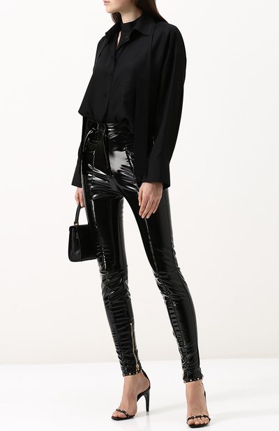 Однотонные брюки-скинни BALMAIN черного цвета по цене 82800 руб., арт. 135541/M127, фото 2 Однотонные брюки-скинни BALMAIN, арт. 135541/M127, фото 2