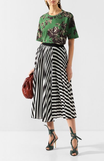 Хлопковая футболка DRIES VAN NOTEN зеленого цвета по цене 22550 руб., арт. 201-11166-9620, фото 2 Хлопковая футболка DRIES VAN NOTEN, арт. 201-11166-9620, фото 2