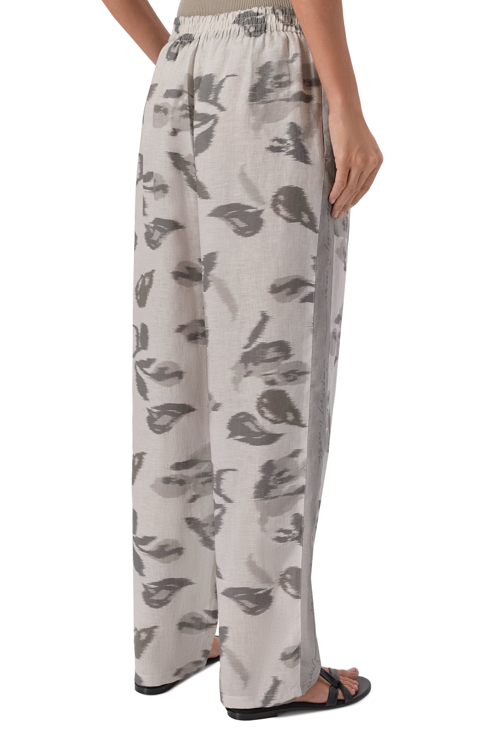 Льняные брюки EMPORIO ARMANI светло-серого цвета по цене 59500 руб., арт. EW004953/AF26966, фото 4 Льняные брюки EMPORIO ARMANI, арт. EW004953/AF26966, фото 4