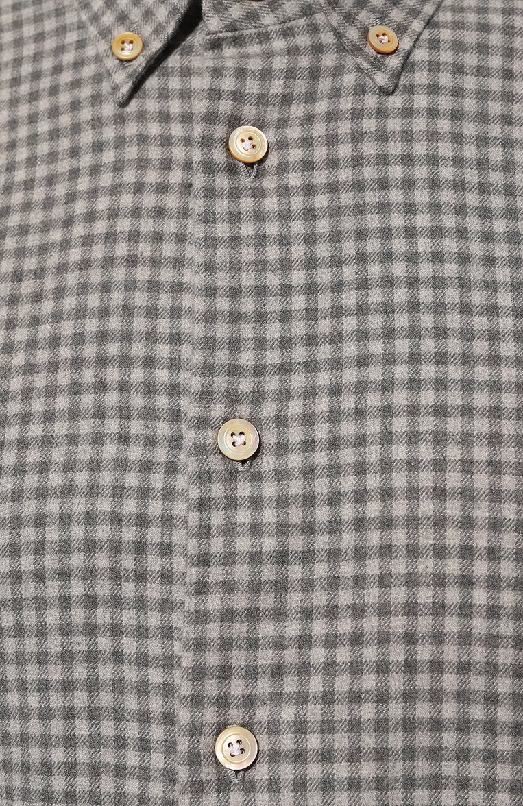 Мужская хлопковая рубашка KITON серого цвета, арт. UCIH0864302 | Фото 5 (Драгоценные камни: Проставлено; Материал внешний: Хлопок; Материал сплава: Проставлено; Рукава: Длинные; Воротник: Button down; Принт: Клетка; Манжеты: На пуговицах; Рубашки М: Regular Fit; Стили: Кэжуэл; Случай: Повседневный; Длина (для топов): Удлиненные)