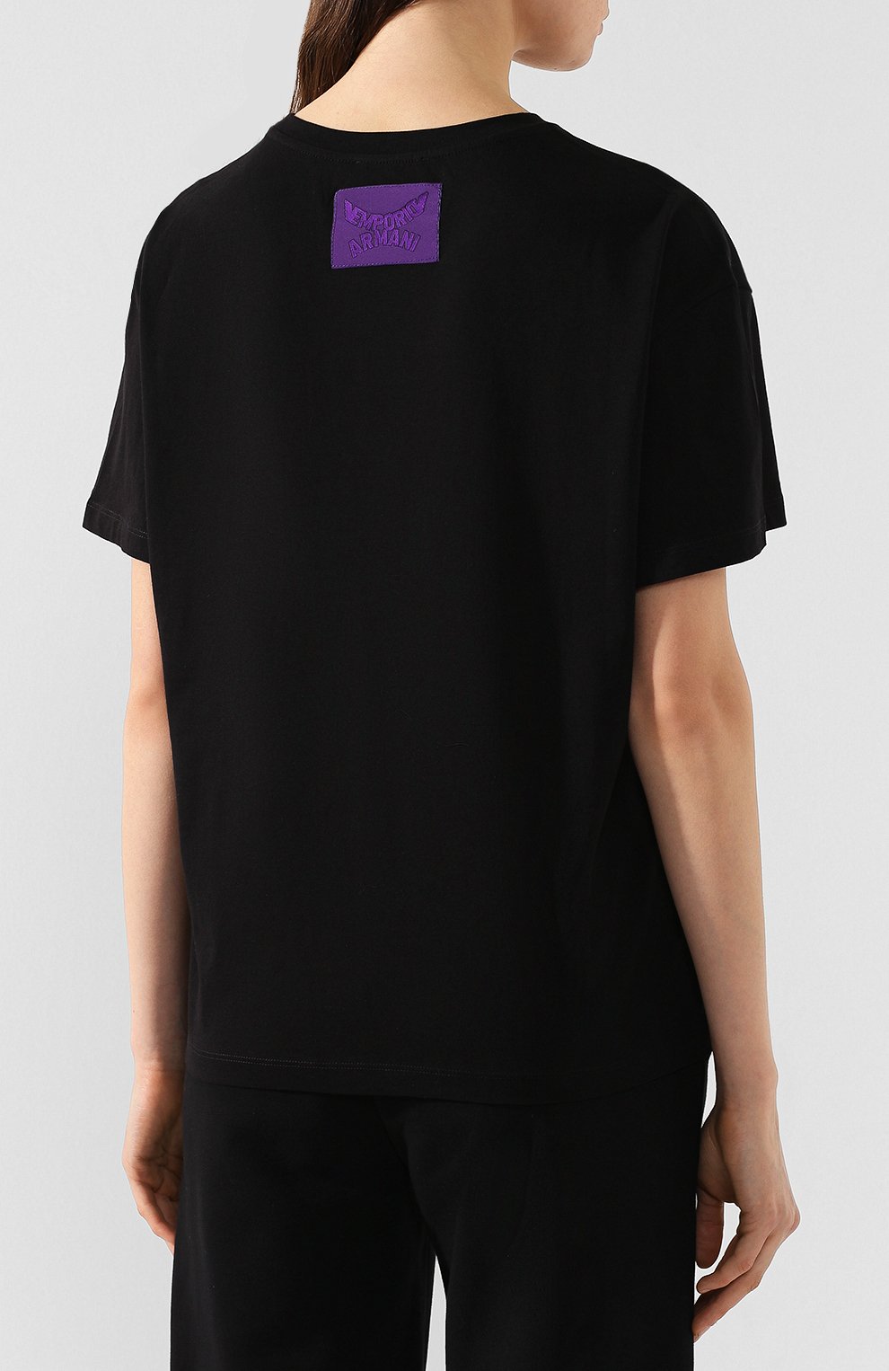 Хлопковая футболка EMPORIO ARMANI черного цвета по цене 23050 руб., арт. 3H2T7K/2J53Z, фото 4 Хлопковая футболка EMPORIO ARMANI, арт. 3H2T7K/2J53Z, фото 4