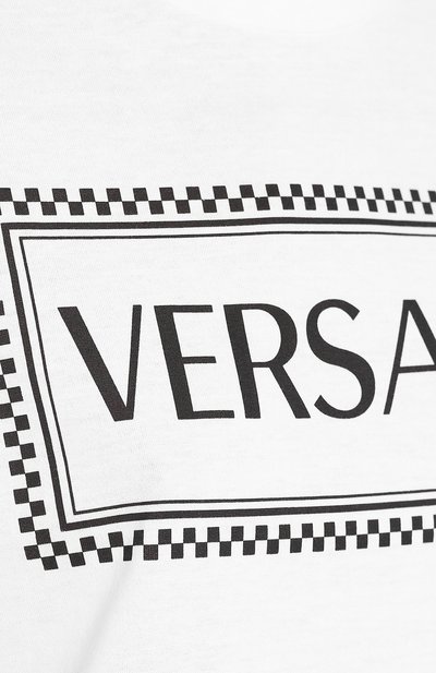 Хлопковая футболка VERSACE черно-белого цвета по цене 35200 руб., арт. A83915/A228806, фото 5 Хлопковая футболка VERSACE, арт. A83915/A228806, фото 5