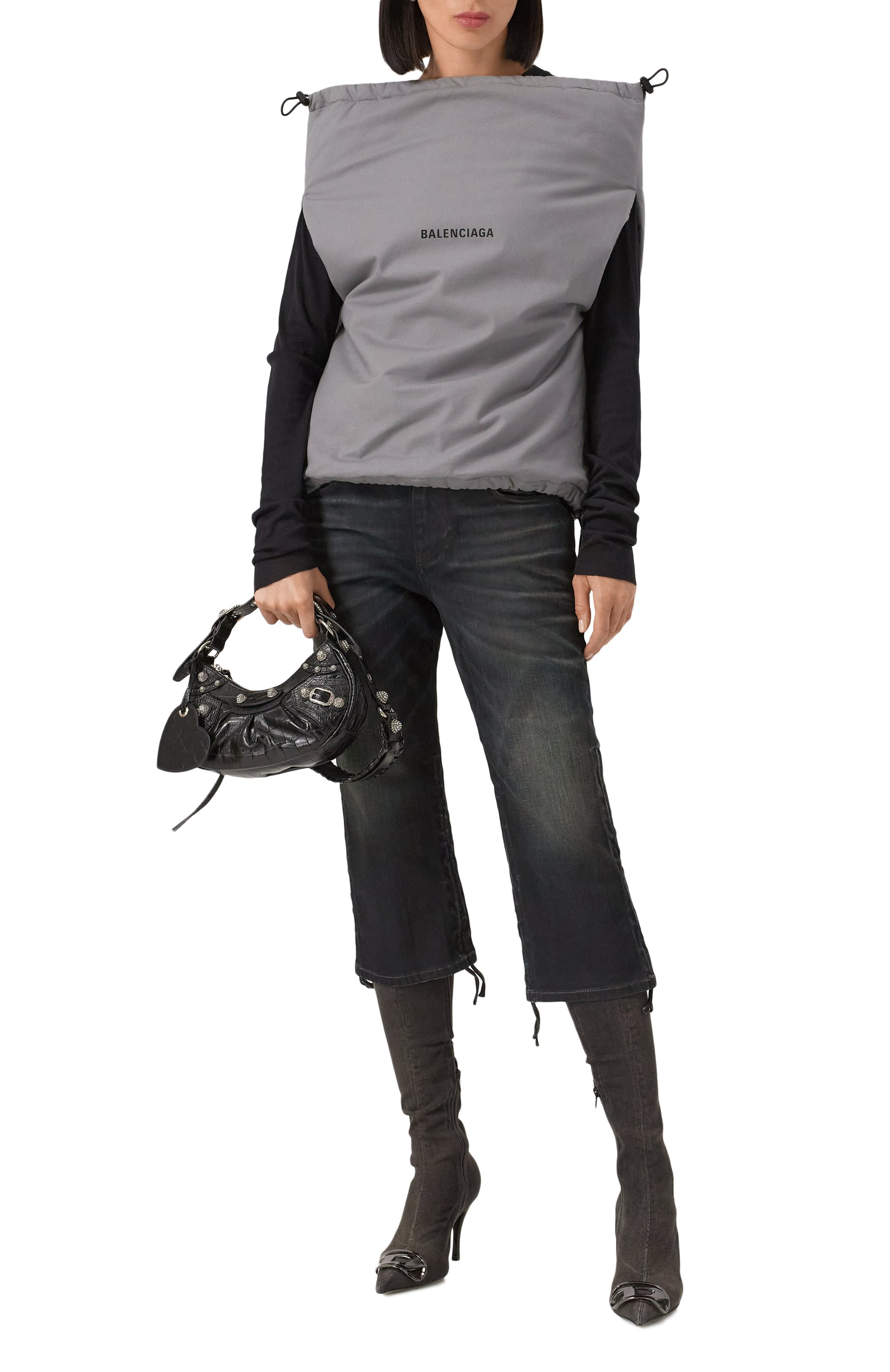 Джинсовые шорты BALENCIAGA темно-синего цвета по цене 159500 руб., арт. 809619/TRW64, фото 2 Джинсовые шорты BALENCIAGA, арт. 809619/TRW64, фото 2