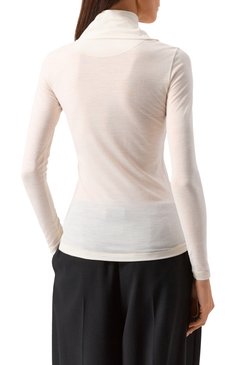 Женская водолазка JIL SANDER кремового цвета, арт. J40GC0021-J70021 | Фото 4 (Материал внешний: Шерсть, Синтетический материал; Рукава: Длинные; Длина (для топов): Стандартные; Стили: Минимализм; Женское Кросс-КТ: Водолазка-одежда)