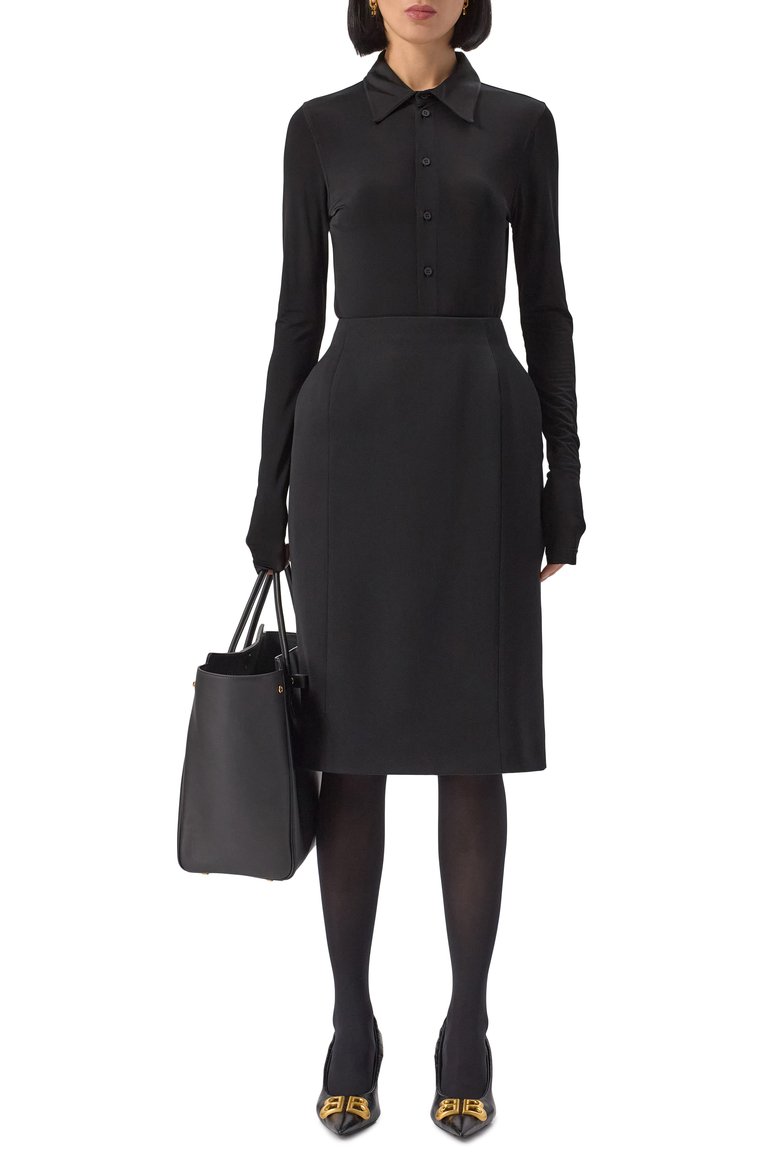 Женская блузка из вискозы BALENCIAGA черного цвета, арт. 814158/TQV46 | Фото 2 (Материал внешний: Вискоза; Рукава: Длинные; Длина (для топов): Стандартные; Женское Кросс-КТ: Блуза-одежда; Стили: Кэжуэл; Принт: Без принта)