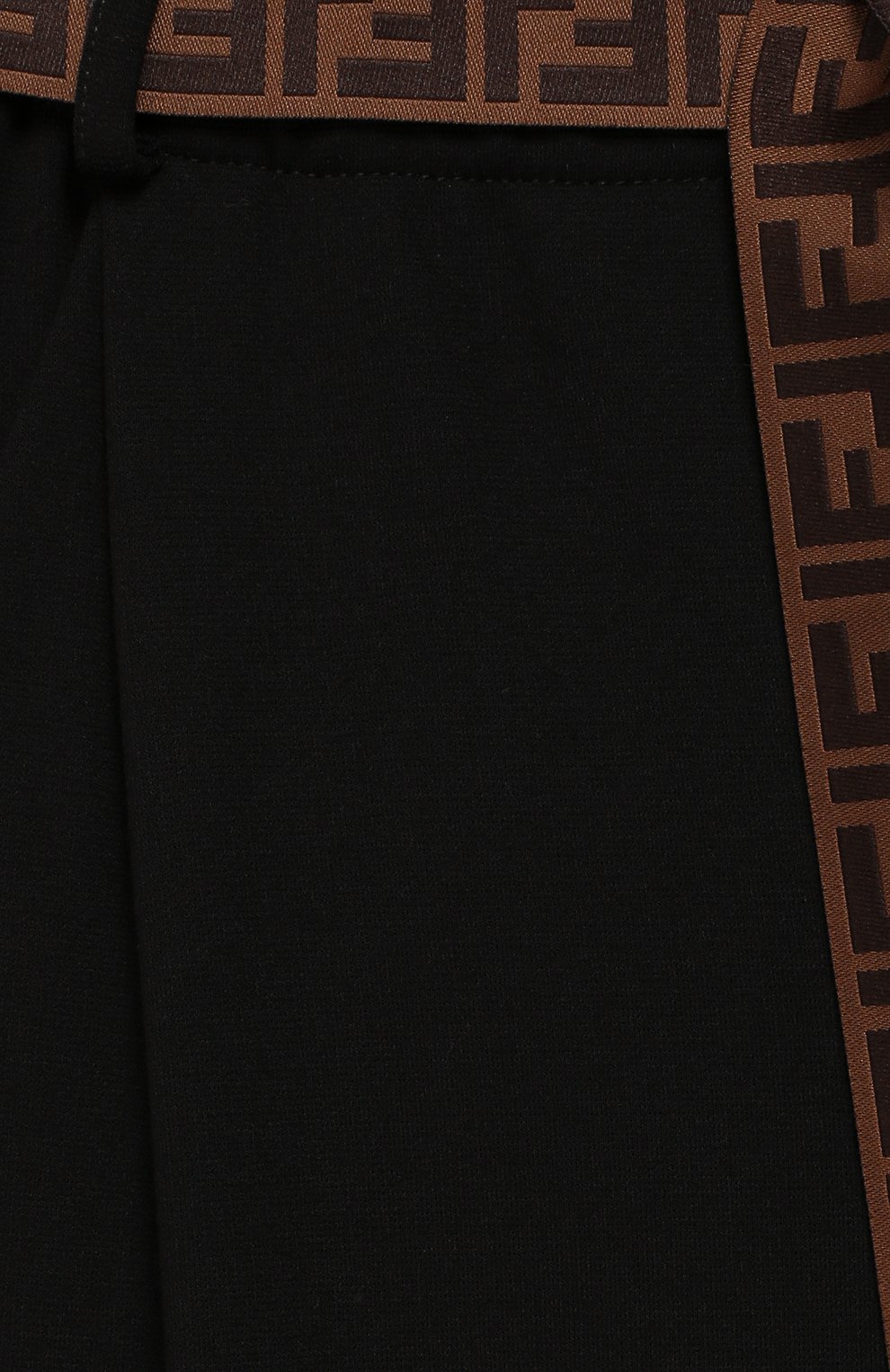 Укороченные брюки FENDI черного цвета по цене 17400 руб., арт. JFF149/A6IK/6A-8A, фото 3 Укороченные брюки FENDI, арт. JFF149/A6IK/6A-8A, фото 3