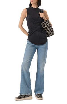 Женские джинсы BALMAIN голубого цвета, арт. EF1MJ130/DF24 | Фото 2 (Длина (брюки, джинсы): Стандартные; Драгоценные камни: Проставлено; Материал сплава: Проставлено; Детали: Делаве; Стили: Кэжуэл; Материал внешний: Деним, Хлопок; Силуэт Ж (брюки и джинсы): Расклешенные; Кросс-КТ: Деним)