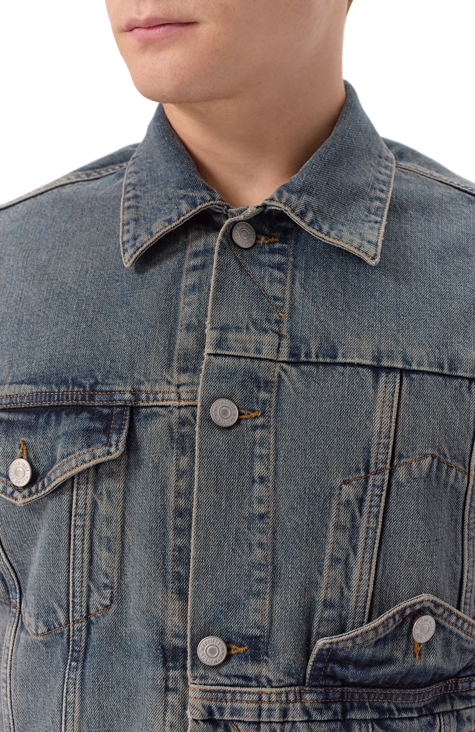 Джинсовая куртка MM6 синего цвета по цене 108000 руб., арт. SH0AM0055/S30844, фото 5 Джинсовая куртка MM6, арт. SH0AM0055/S30844, фото 5