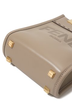 Женская сумка sunshine mini FENDI коричневого цвета, арт. 8BS051 ABVL | Фото 3 (Драгоценные камни: Проставлено; Ремень/цепочка: На ремешке; Материал сплава: Проставлено; Материал: Натуральная кожа; Размер: mini)