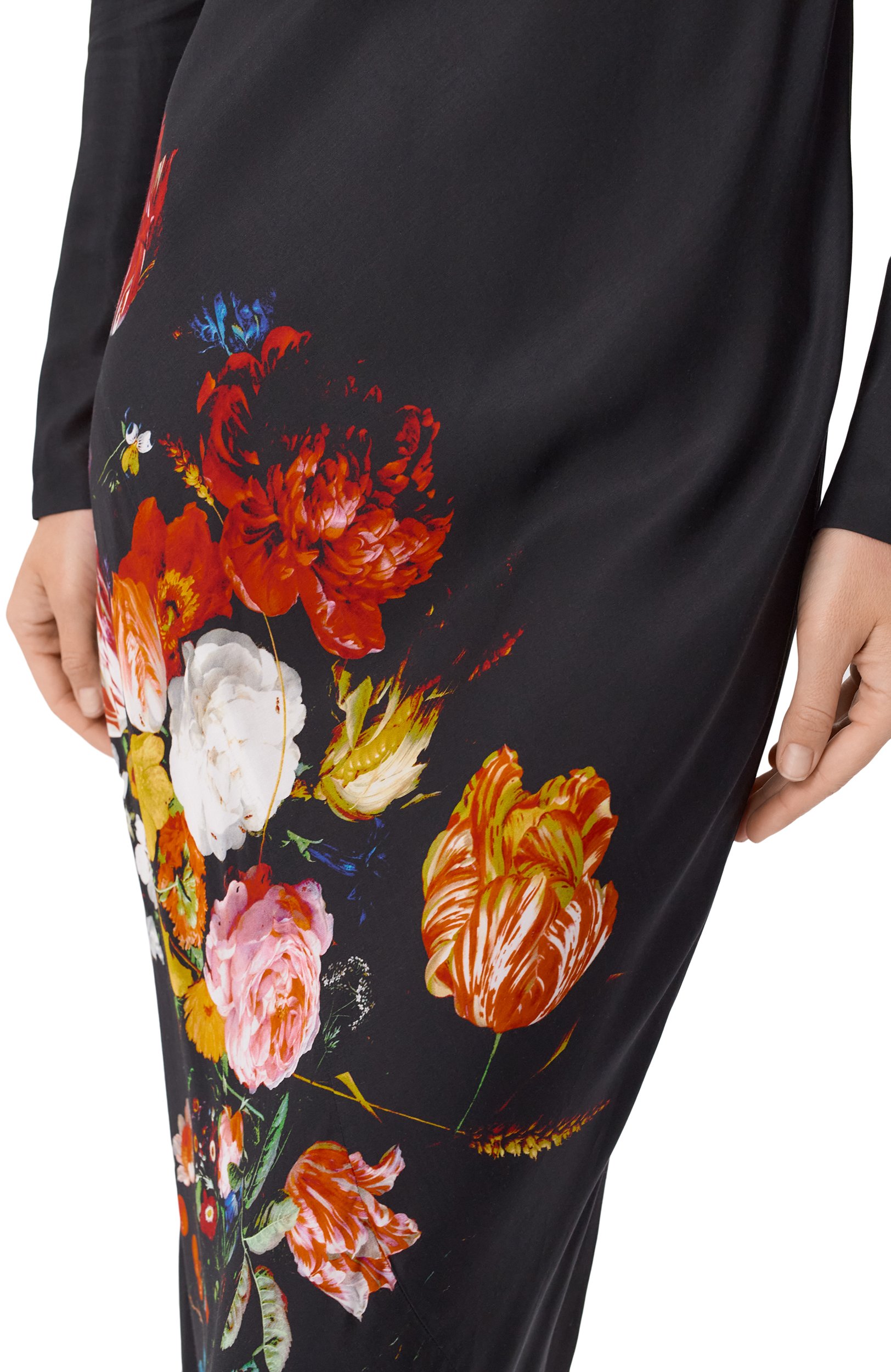 Платье из вискозы DRIES VAN NOTEN черного цвета по цене 196500 руб., арт. 262-011010/4087, фото 4 Платье из вискозы DRIES VAN NOTEN, арт. 262-011010/4087, фото 4