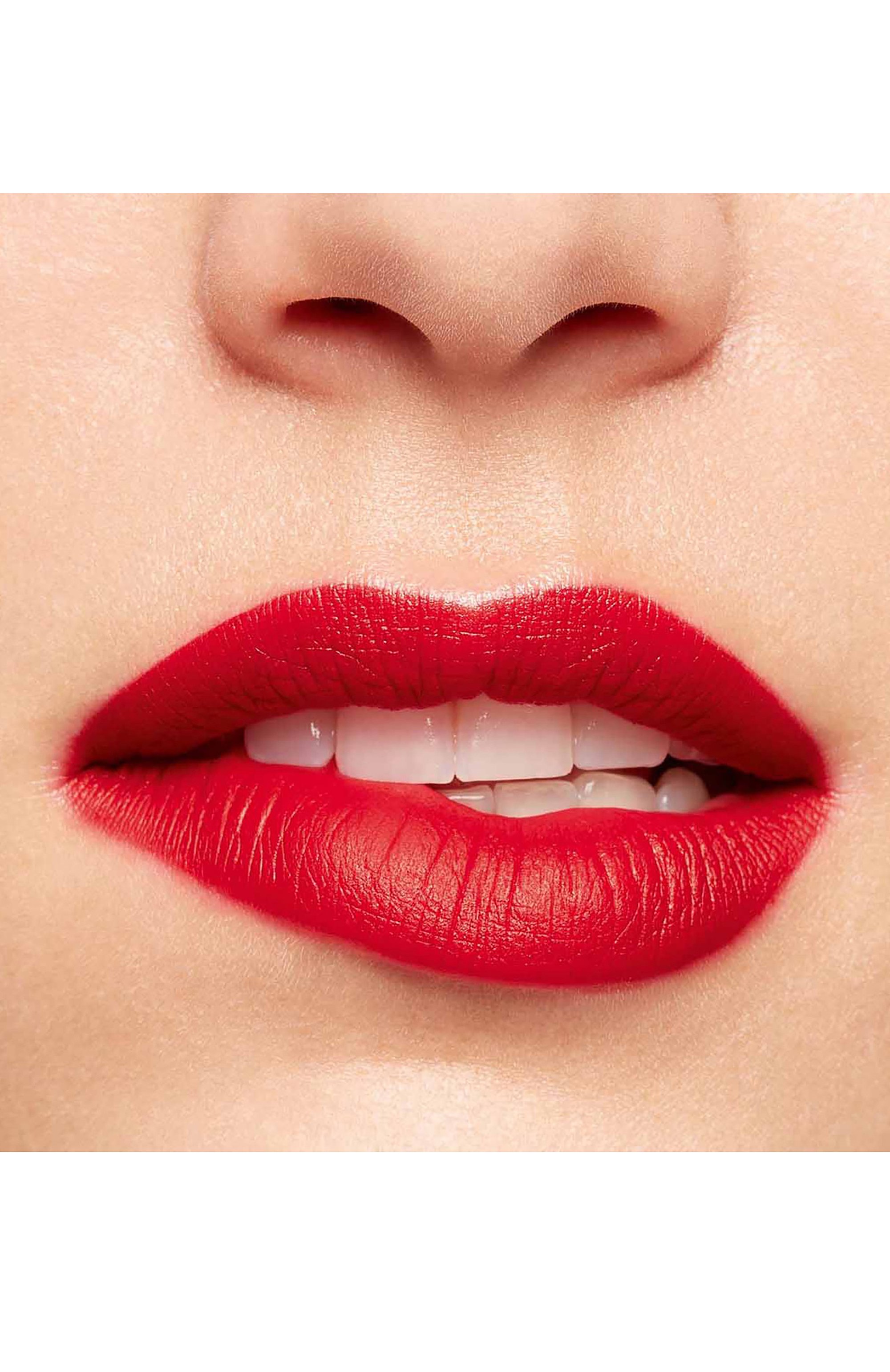 Матовая помада joli rouge velvet, оттенок 768v (3,5g) CLARINS цвета по цене 4100 руб., арт. 80112767, фото 3 Матовая помада joli rouge velvet, оттенок 768v (3,5g) CLARINS, арт. 80112767, фото 3