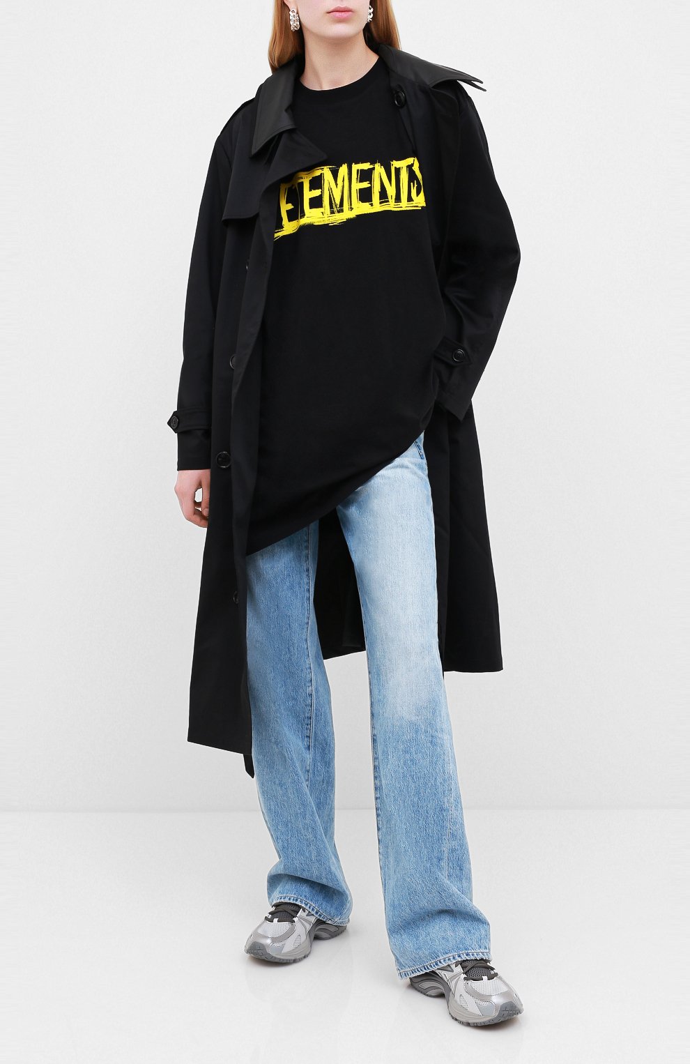 Хлопковая футболка VETEMENTS черного цвета по цене 59950 руб., арт. UAH21TR618 1610/W, фото 2 Хлопковая футболка VETEMENTS, арт. UAH21TR618 1610/W, фото 2