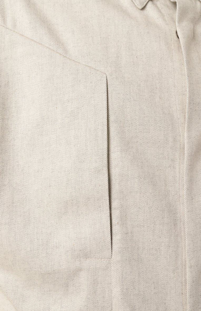 Мужской хлопковый жилет RICK OWENS светло-серого цвета, арт. RU01E5776/DRD | Фото 6 (Длина (верхняя одежда): Короткие; Стили: Кэжуэл; Мужское Кросс-КТ: жилеты-тонкие; Материал внешний: Хлопок)