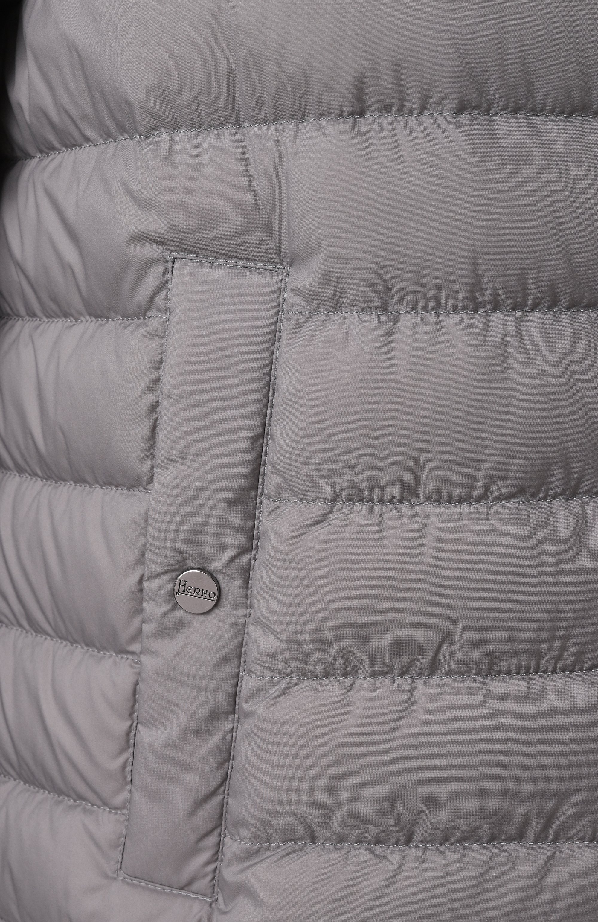 Пуховый бомбер HERNO светло-серого цвета по цене 97700 руб., арт. PI001216U/12456Z, фото 6 Пуховый бомбер HERNO, арт. PI001216U/12456Z, фото 6