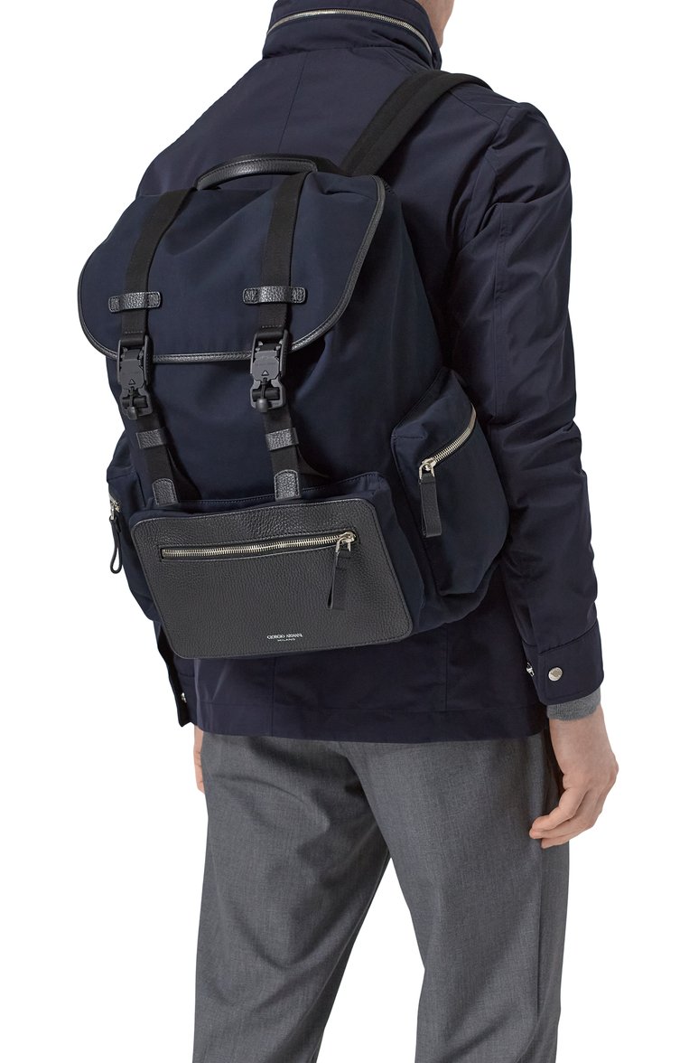 Мужской рюкзак GIORGIO ARMANI темно-синего цвета, арт. Y20133/YI68E | Фото 2 (Размер: large; Материал: Текстиль; Стили: Кэжуэл; Сумки-технические: Рюкзаки - большие)