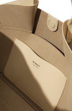 Женская сумка-тоут ann medium REE PROJECTS кремового цвета, арт. AW22/T0TANMED1SC | Фото 5 (Размер: medium; Материал: Натуральная кожа; Ремень/цепочка: На ремешке; Сумки-технические: Сумки-шопперы; Драгоценные камни: Проставлено; Материал сплава: Проставлено)