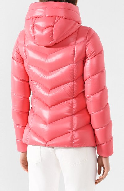 Пуховая куртка MONCLER розового цвета по цене 119500 руб., арт. E2-093-46915-05-C0065, фото 4 Пуховая куртка MONCLER, арт. E2-093-46915-05-C0065, фото 4