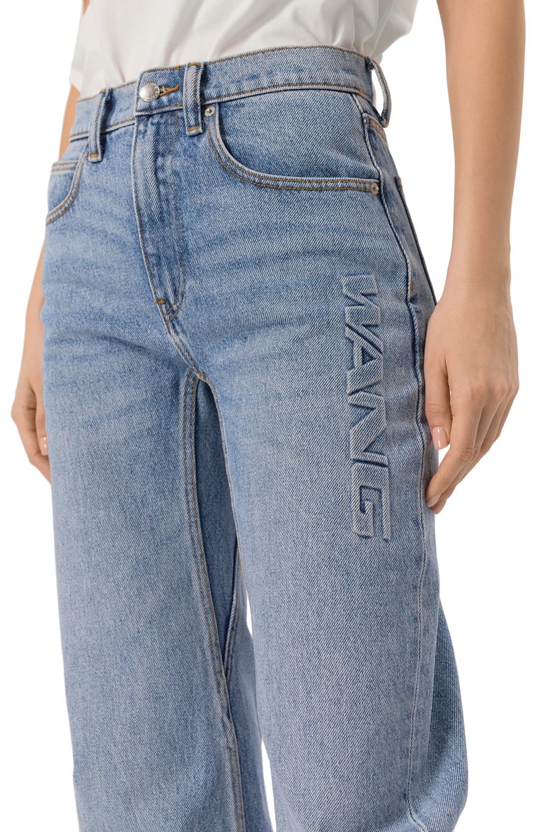 Женские джинсы ALEXANDER WANG голубого цвета, арт. 4DC1254610 | Фото 5 (Матер�иал сплава: Проставлено; Длина (брюки, джинсы): Стандартные; Драгоценные камни: Проставлено; Материал внешний: Деним, Хлопок; Детали: Делаве; Силуэт Ж (брюки и джинсы): Прямые; Кросс-КТ: Деним; Стили: Гранж)