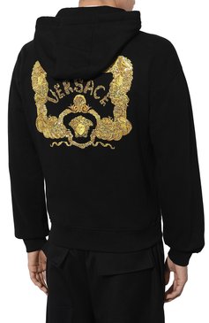 Мужской хлопковая толстовка VERSACE черного цвета, арт. 1011048/1A08035 | Фото 4 (Драгоценные камни: Проставлено; Материал внешний: Хлопок; Материал сплава: Проставлено; Длина (для топов): Стандартные; Рукава: Длинные; Мужское Кросс-КТ: Толстовка-одежда; Стили: Спорт-шик)