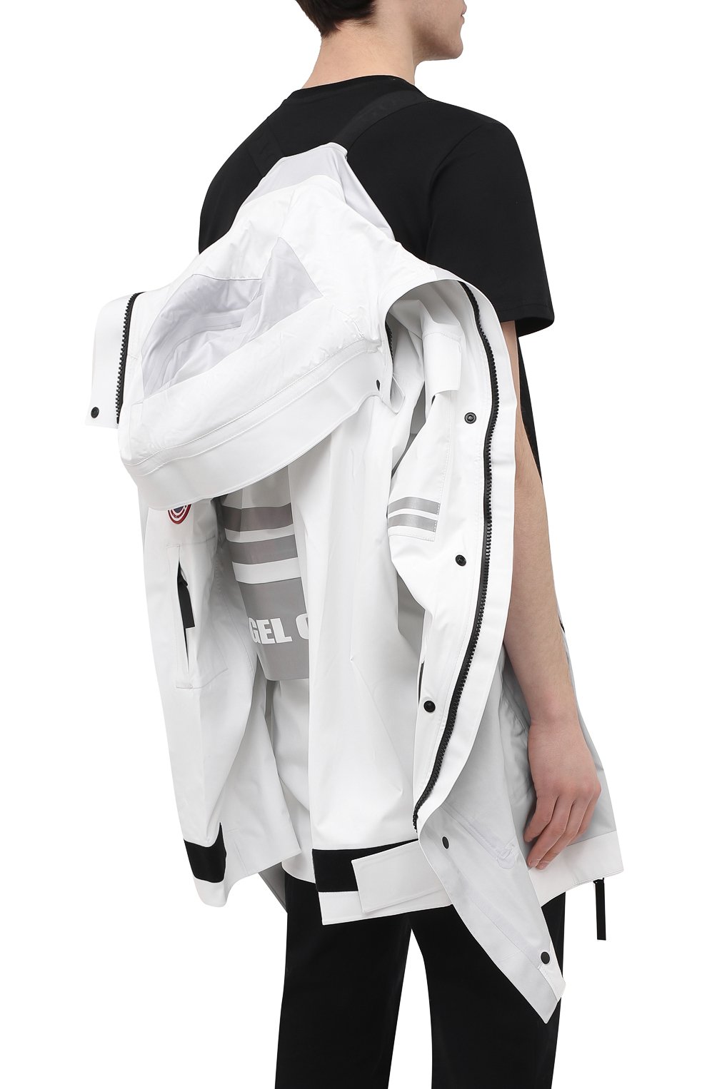 Плащ mogan CANADA GOOSE белого цвета по цене 152500 руб., арт. 8808MC, фото 6 Плащ mogan CANADA GOOSE, арт. 8808MC, фото 6