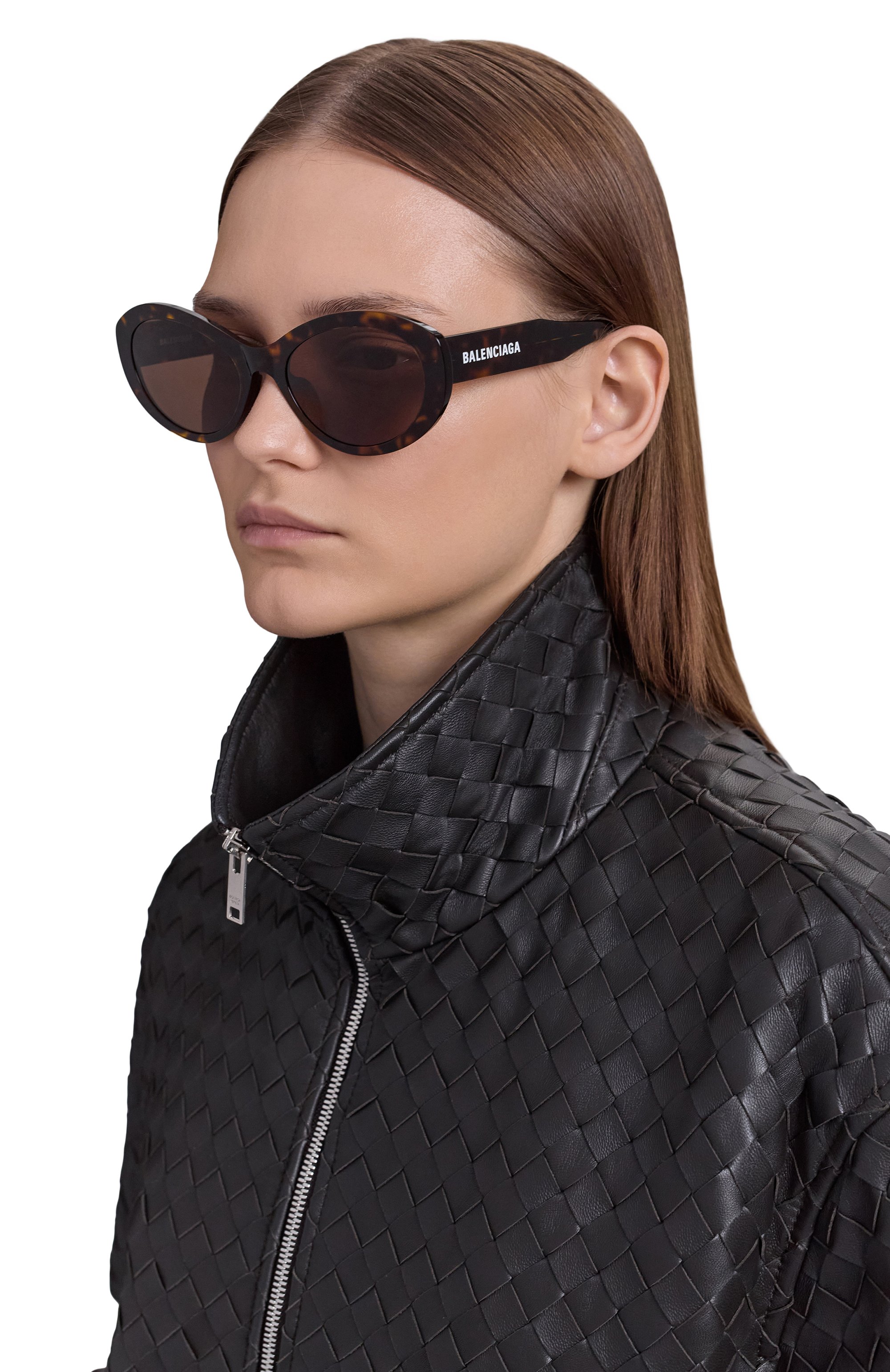 Солнцезащитные очки BALENCIAGA коричневого цвета по цене 36300 руб., арт. BB0446S 002, фото 2 Солнцезащитные очки BALENCIAGA, арт. BB0446S 002, фото 2