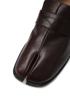 Женские кожаные пенни-лоферы tabi city MAISON MARGIELA темно-коричневого цвета, арт. S39WR0021/P8158 | Фото 7 (Материал внешний: Натуральная кожа; Подошва: Плоская; Материал внутренний: Натуральная кожа; Каблук высота: Низкий; Автоматизация состава: Проставлено; Автоматизация ТО: Проставлено)