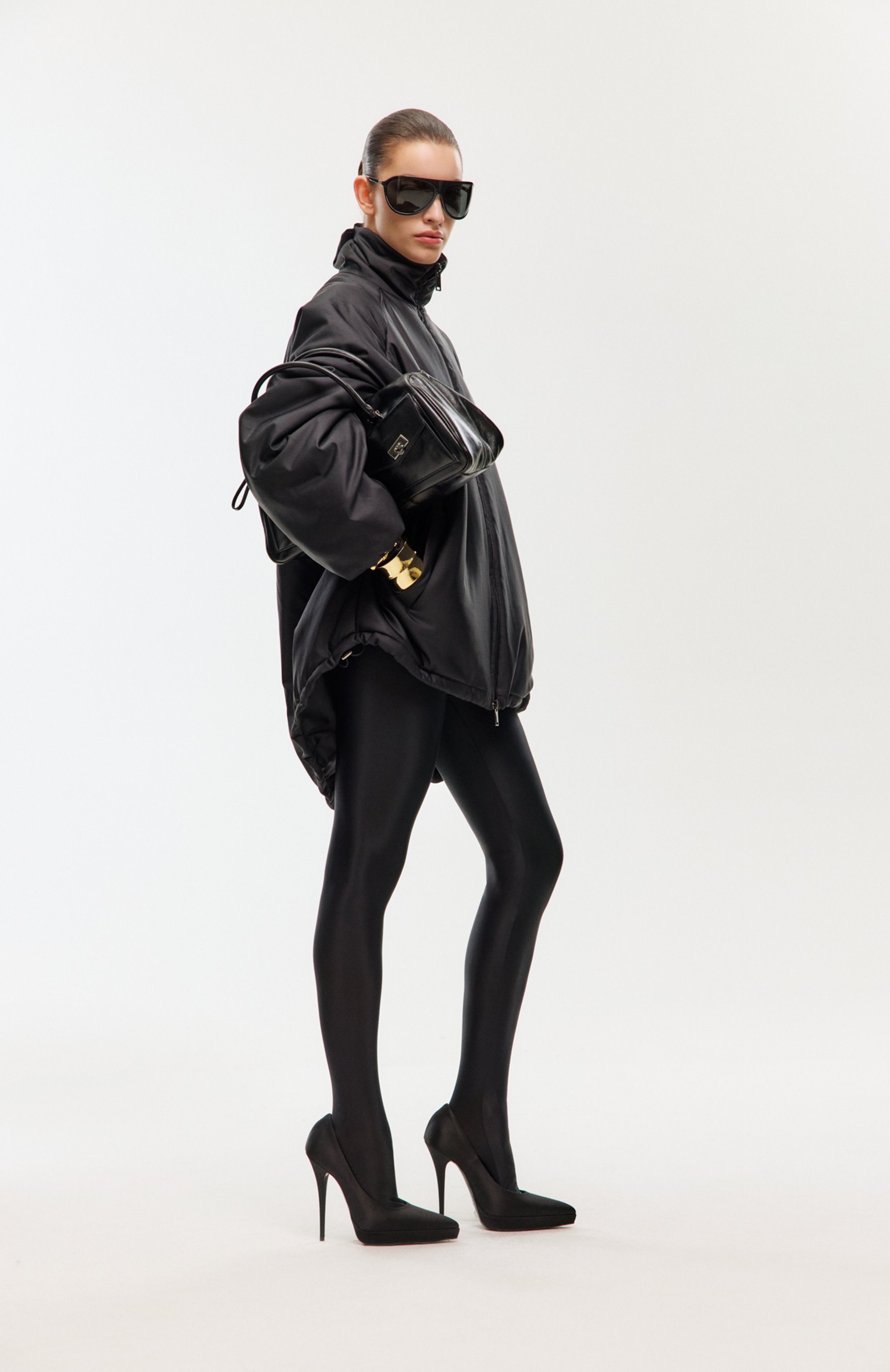 Текстильные туфли lisa 110 SAINT LAURENT черного цвета по цене 133000 руб., арт. 840727/9QN00, фото 7 Текстильные туфли lisa 110 SAINT LAURENT, арт. 840727/9QN00, фото 7