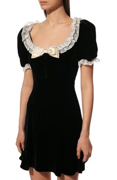 Женское бархатное платье MIU MIU черного цвета, арт. MF4584-10BA-F0002 | Фото 3 (Материал внешний: Вискоза; Длина Ж (юбки, платья, шорты): Мини; Стили: Романтичный; Случай: Вечерний; Женское Кросс-КТ: Платье-одежда; Рукава: Короткие; Материал сплава: Проставлено; Драгоценные камни: Проставлено)