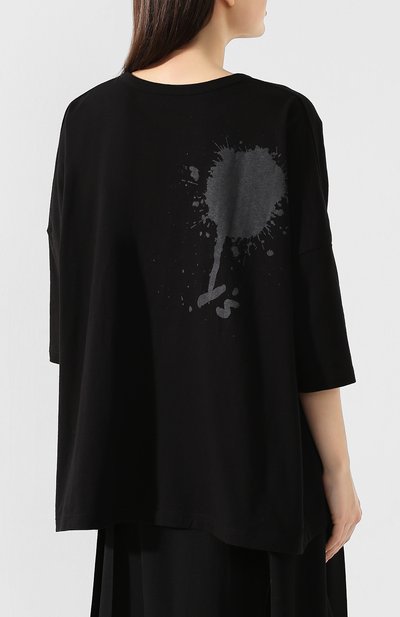 Хлопковая футболка YOHJI YAMAMOTO черного цвета по цене 21950 руб., арт. YS-T02-670, фото 4 Хлопковая футболка YOHJI YAMAMOTO, арт. YS-T02-670, фото 4