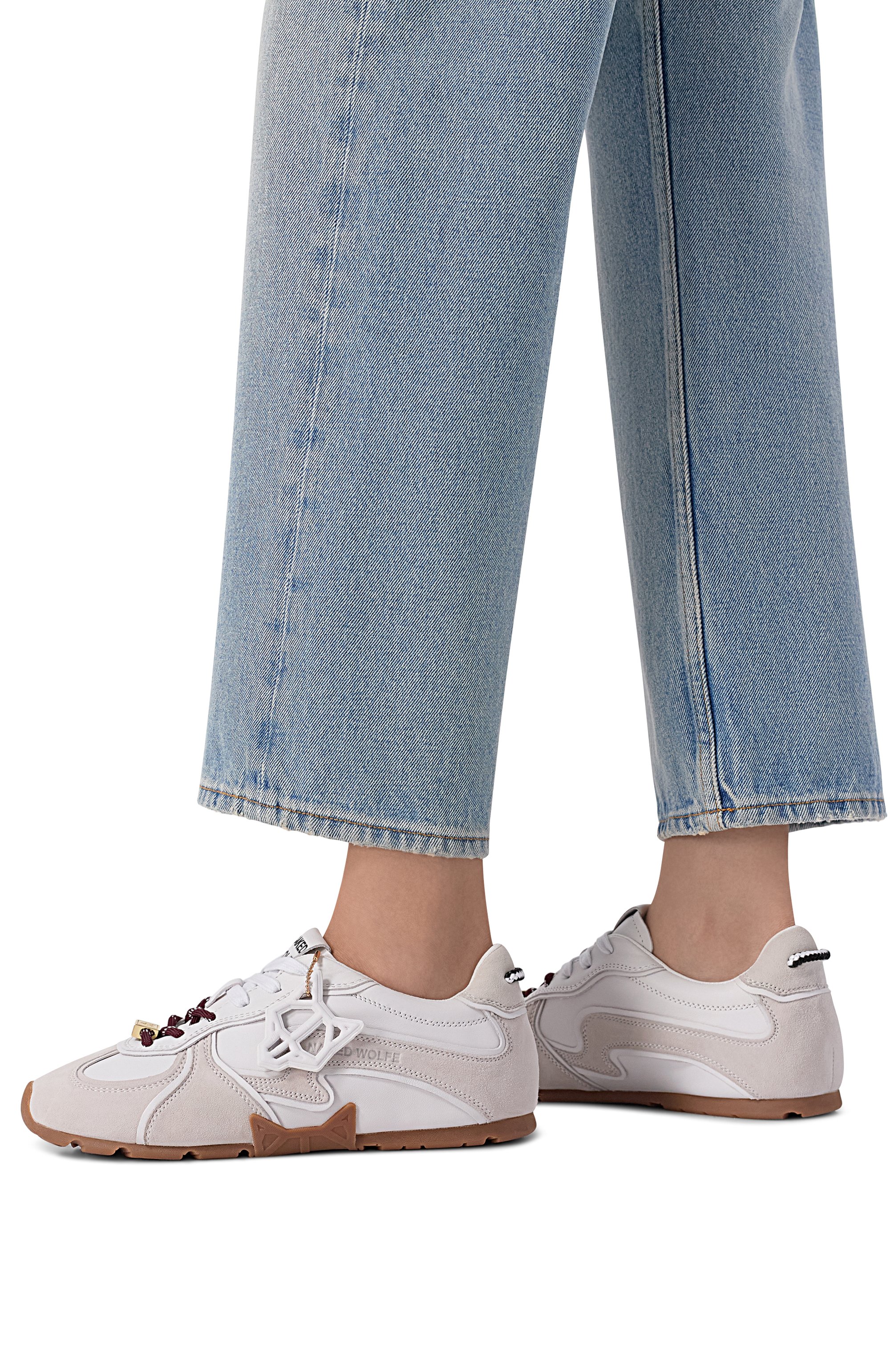 Кожаные кроссовки adored NAKED WOLFE светло-серого цвета по цене 29400 руб., арт. AD0RED/SUEDE LEATHER, фото 2 Кожаные кроссовки adored NAKED WOLFE, арт. AD0RED/SUEDE LEATHER, фото 2