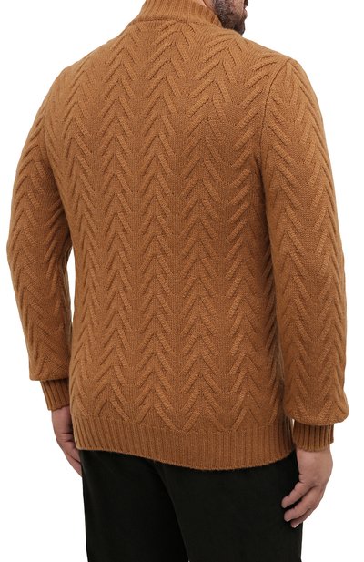 Кашемировый кардиган KITON светло-коричневого цвета по цене 435000 руб., арт. UK12069/4XL-8XL, фото 4 Кашемировый кардиган KITON, арт. UK12069/4XL-8XL, фото 4