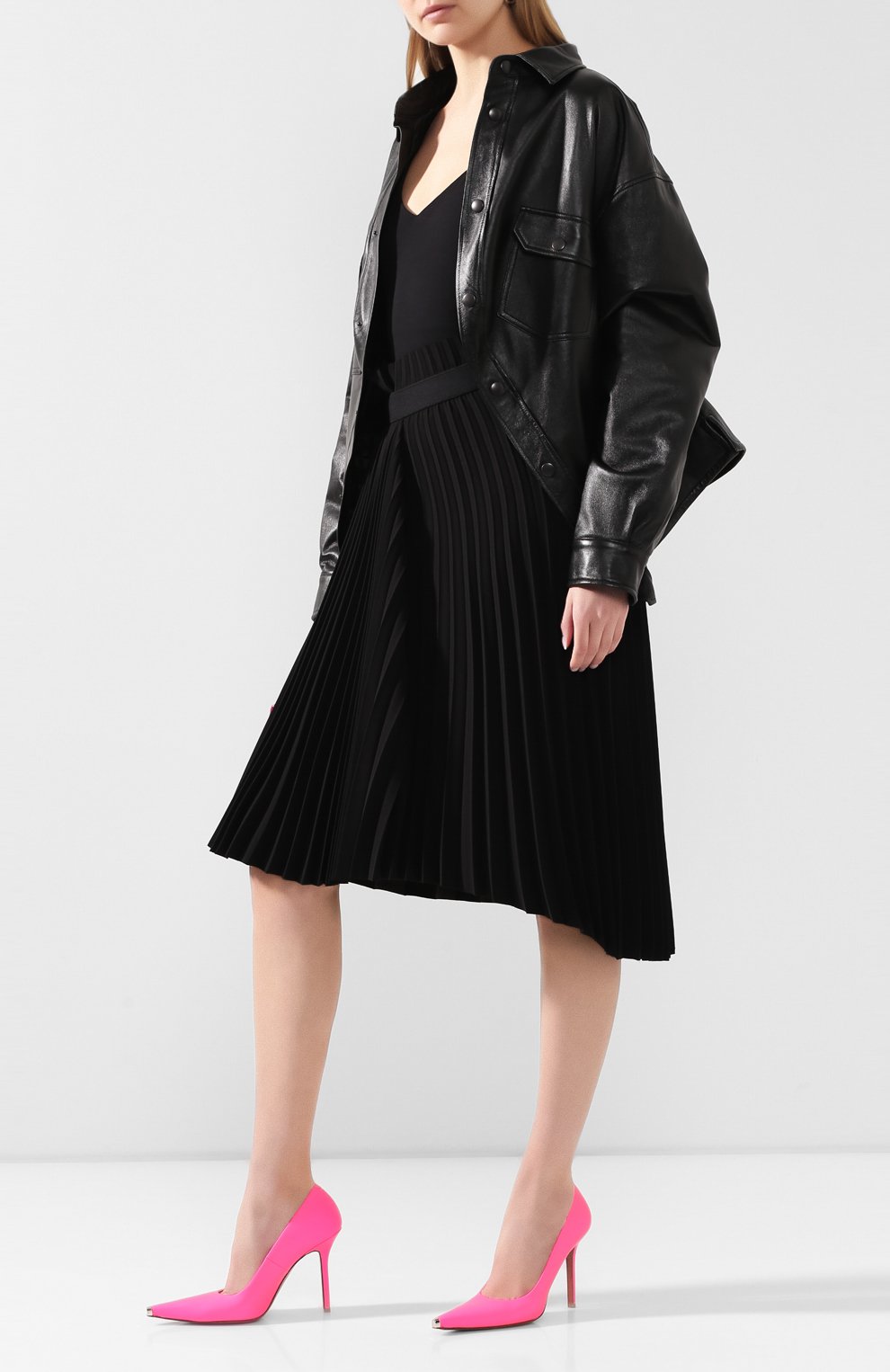 Плиссированная юбка BALENCIAGA черного цвета по цене 135000 руб., арт. 529757/TYD15, фото 2 Плиссированная юбка BALENCIAGA, арт. 529757/TYD15, фото 2