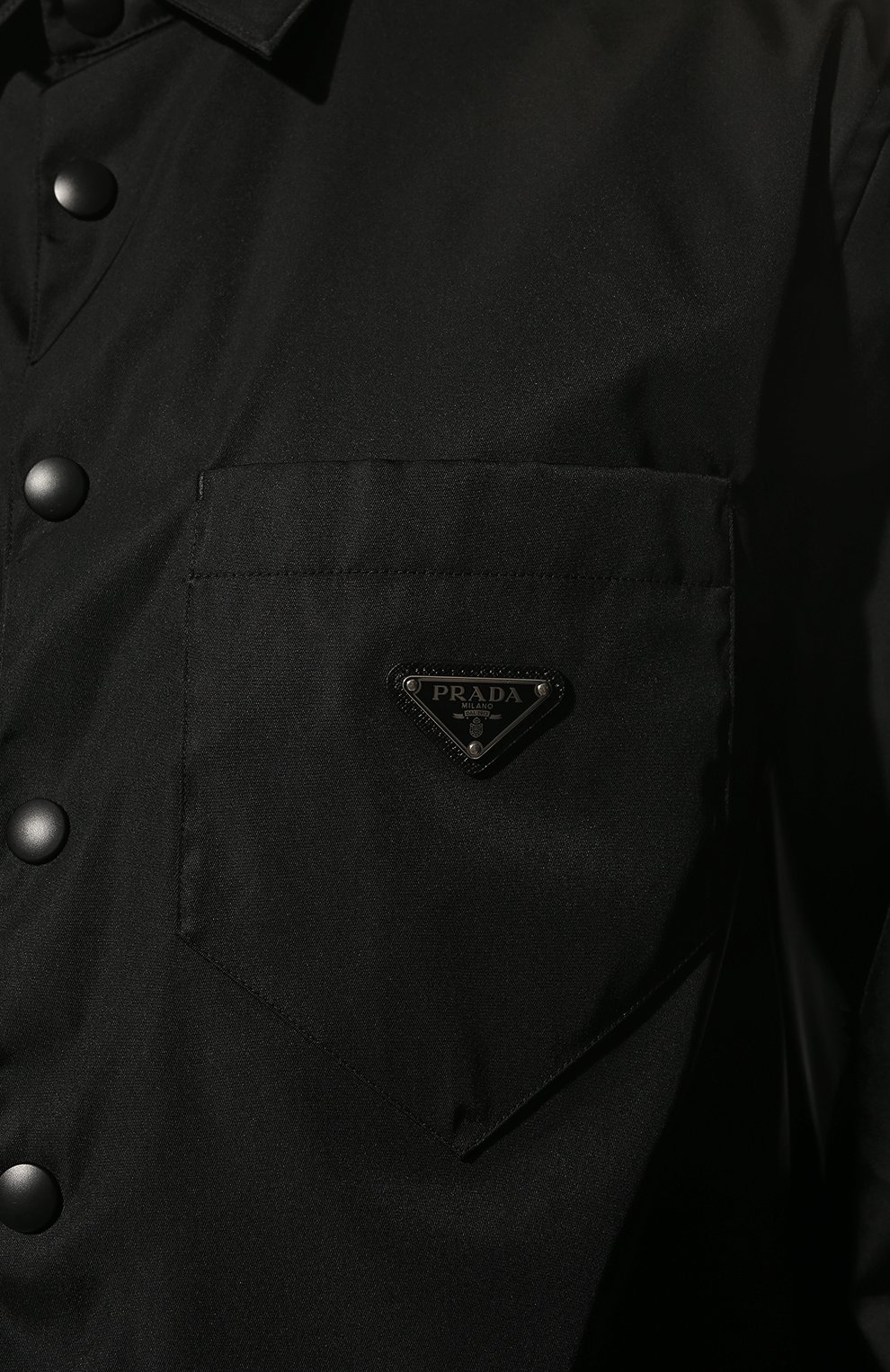 Рубашка PRADA черного цвета по цене 125000 руб., арт. SC514-1WQ8-F0002-202, фото 5 Рубашка PRADA, арт. SC514-1WQ8-F0002-202, фото 5