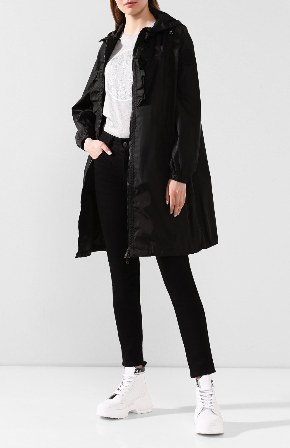 Плащ sauge MONCLER черного цвета по цене 58200 руб., арт. F1-093-1C721-00-C0063, фото 2 Плащ sauge MONCLER, арт. F1-093-1C721-00-C0063, фото 2