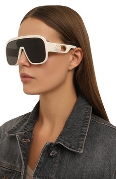 Женские солнцезащитные очки DIOR EYEWEAR белого цвета, арт. DI0RB0BBYSP0RT M1U 95A0 | Фото 2 (Тип очков: С/з; Материал: Пластик; Нос: Не проставлено; Региональные ограничения белый список (Axapta Mercury): Не проставлено; Оптика Гендер: оптика-женское; Очки форма: Маска)