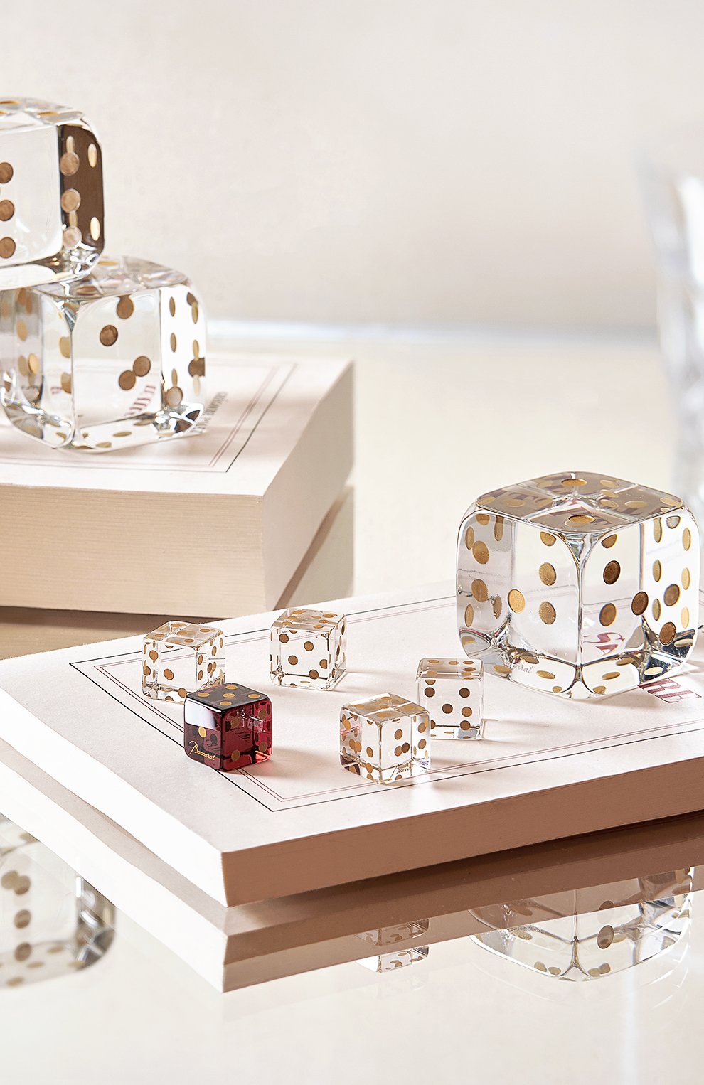 Набор из 5 игральных кубиков jeu BACCARAT прозрачного цвета по цене 67050 руб., арт. 2 813 755, фото 2 Набор из 5 игральных кубиков jeu BACCARAT, арт. 2 813 755, фото 2